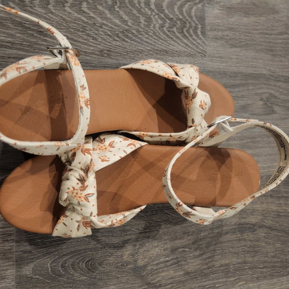 Shoes - Picture 2 of 6